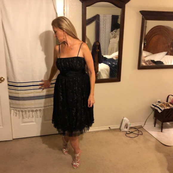 Black lace cocktail dress - Picture 4 of 5